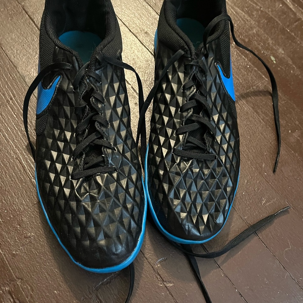 Nike Men's Nike Tiempo futsal Shoes